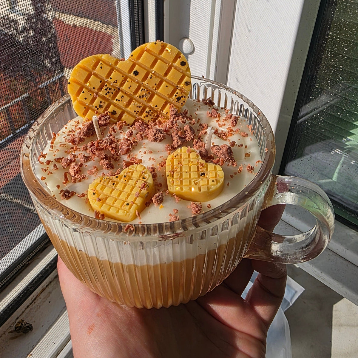 Kaffeeklatsch mit Oma – XXL-Teetassenkerze aus Sojawachs
