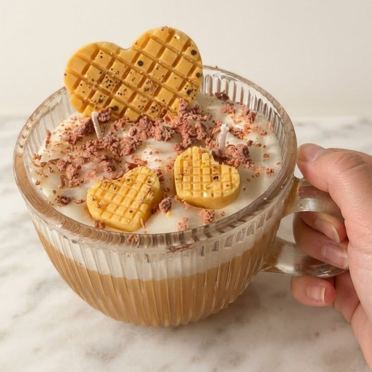 Kaffeeklatsch mit Oma – XXL-Teetassenkerze aus Sojawachs