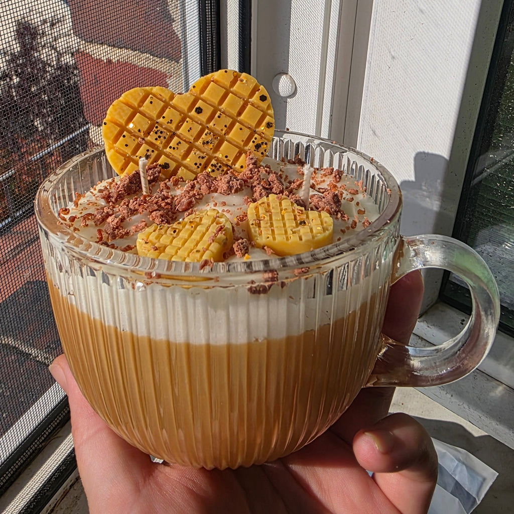 Kaffeeklatsch mit Oma – XXL-Teetassenkerze aus Sojawachs